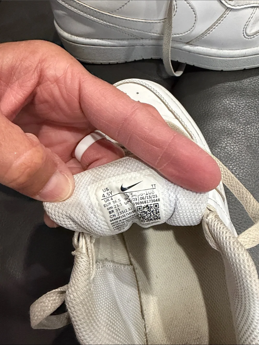 Nike kids low